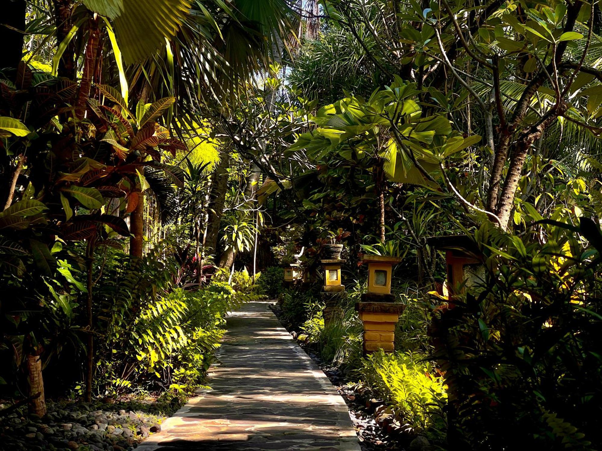 Villa Boreh Beach Resort And Spa Теджакула Екстериор снимка